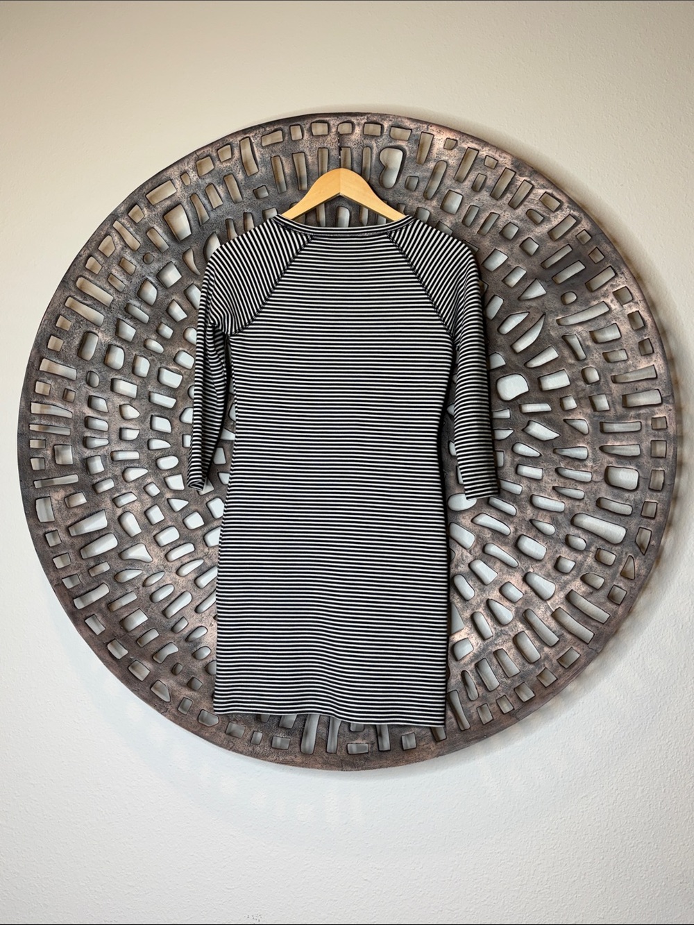 🖤 French Connection Black White Striped Stretch Dress Women’s Size 4 Mini 🖤 - Picture 12 of 13